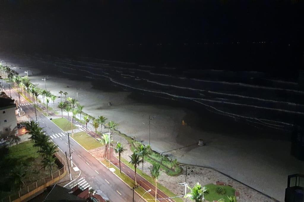 Apartamento Frente Para O Mar 6 Pessoas Com Estacionamento Praia Grande (Santos) Exterior foto